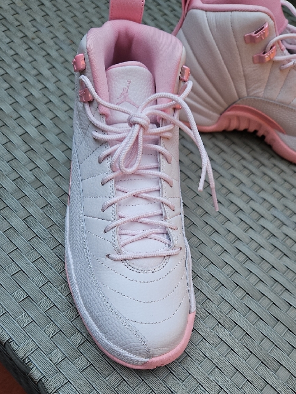 NEW Jordan Girls Pink and White Retro Basketball Sneakers SIZE 7Y - Picture 7 of 16